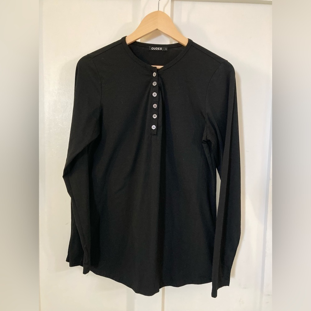 Ouges black quarter button up long sleeve popover tshirt Large capsule wardrobe